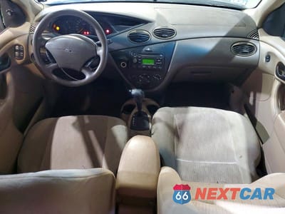 Zdjęcie 8 z 12 samochodu: 2001 FORD FOCUS SE VIN:1FAFP36371W254303 - miniatura