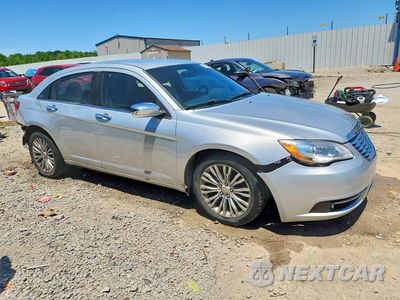 Czwarte zdjęcie samochodu z boku: 2012 CHRYSLER 200 LIMITED VIN:1C3CCBCG8CN298317 - miniatura