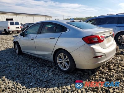 Drugie zdjęcie samochodu z przodu: 2019 CHEVROLET CRUZE LT VIN:1G1BE5SM3K7101754 - miniatura