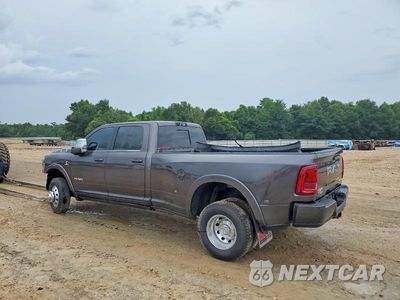 Trzecie zdjęcie samochodu z tyłu: 2026 RAM 3500 LIMITED VIN:3C63RRRL8TG153060 - miniatura