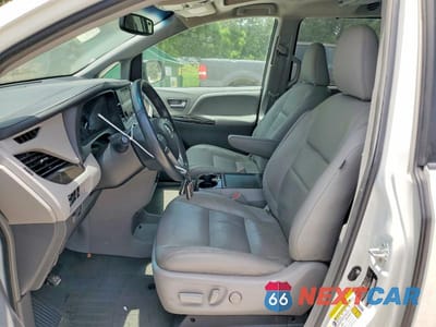 Zdjęcie 7 z 13 samochodu: 2016 TOYOTA SIENNA XLE 8-PASSENGER VIN:5TDYK3DC5GS762623 - miniatura