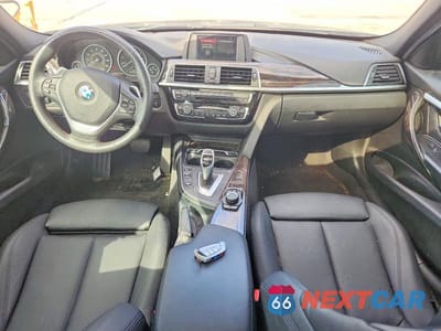 Zdjęcie 8 z 12 samochodu: 2018 BMW 330 I VIN:WBA8B9G5XJNU57791 - miniatura