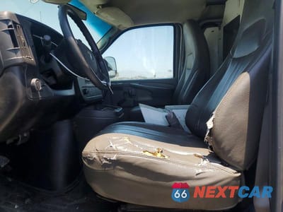 Zdjęcie 7 z 13 samochodu: 2013 CHEVROLET EXPRESS G2500 VIN:1GCWGFCA0D1131989 - miniatura