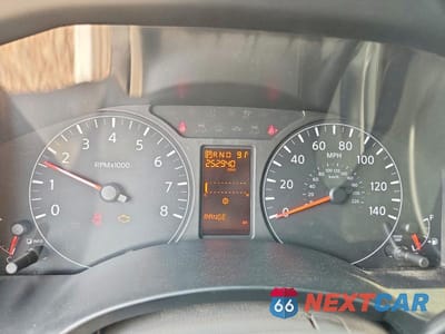 Zdjęcie 9 z 13 samochodu: 2016 NISSAN NV 2500 HD SV VIN:1N6BF0KY8GN806804 - miniatura
