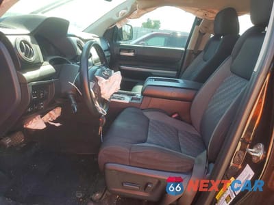 Zdjęcie 7 z 12 samochodu: 2018 TOYOTA TUNDRA CREWMAX SR5 VIN:5TFDW5F19JX724842 - miniatura