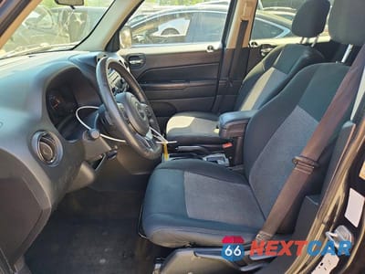 Zdjęcie 7 z 12 samochodu: 2014 JEEP PATRIOT LATITUDE VIN:1C4NJRFB9ED521752 - miniatura