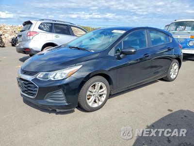 2019 CHEVROLET CRUZE LS 3G1BC6SM1KS613056 - główne zdjęcie licytacji z USA - miniatura