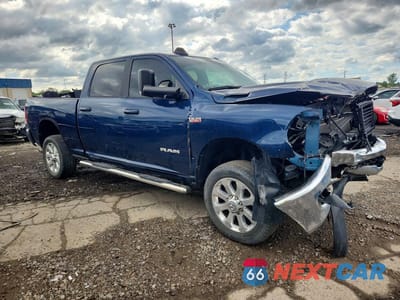 Czwarte zdjęcie samochodu z boku: 2022 RAM 2500 BIG HORN VIN:3C6UR5DJ3NG170399 - miniatura
