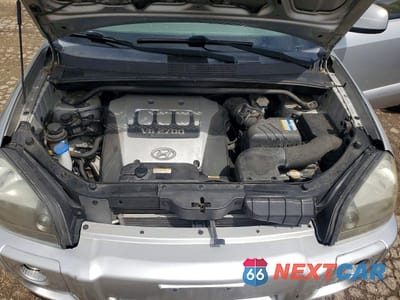 Zdjęcie 12 z 13 samochodu: 2007 HYUNDAI TUCSON SE VIN:KM8JN72D47U529061 - miniatura