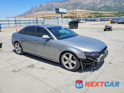 Czwarte zdjęcie samochodu z boku: 2011 AUDI S4 PREMIUM PLUS VIN:WAUBGAFL4BA019494 - miniatura