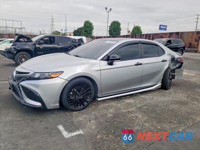 2022 TOYOTA CAMRY HYBRID SE NIGHTSHADE 4T1G31AK4NU039276 - główne zdjęcie licytacji z USA - miniatura