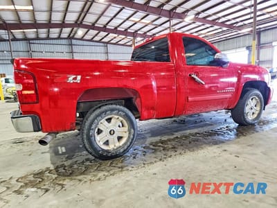 Trzecie zdjęcie samochodu z tyłu: 2009 CHEVROLET SILVERADO K1500 LT VIN:1GCEK24J59Z109836 - miniatura