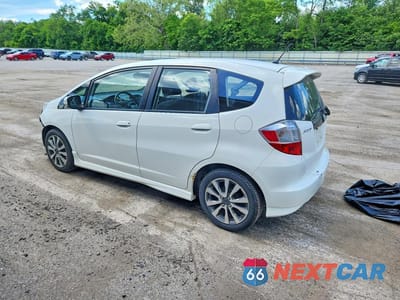 Drugie zdjęcie samochodu z przodu: 2013 HONDA FIT SPORT VIN:JHMGE8H54DC071090 - miniatura