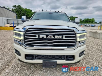Piąte zdjęcie samochodu w środku: 2023 RAM 2500 LARAMIE VIN:3C6UR5NL1PG548111 - miniatura
