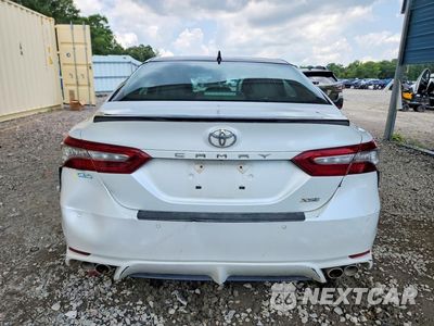 Zdjęcie 6 z 12 samochodu: 2018 TOYOTA CAMRY XSE VIN:4T1B61HK1JU126859 - miniatura