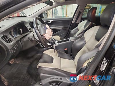 Zdjęcie 7 z 12 samochodu: 2017 VOLVO V60 CROSS COUNTRY PREMIER VIN:YV440MWK8H1035695 - miniatura