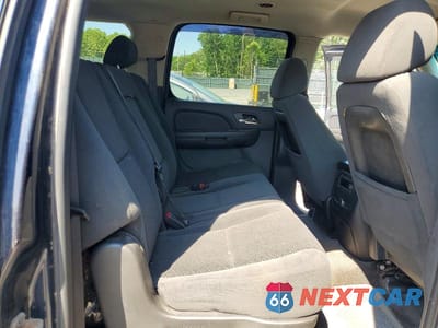 Zdjęcie 11 z 13 samochodu: 2008 CHEVROLET SUBURBAN K1500 LS VIN:3GNFK16348G280144 - miniatura
