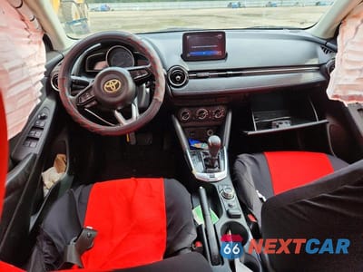 Zdjęcie 8 z 12 samochodu: 2019 TOYOTA YARIS LE VIN:3MYDLBYV5KY528261 - miniatura