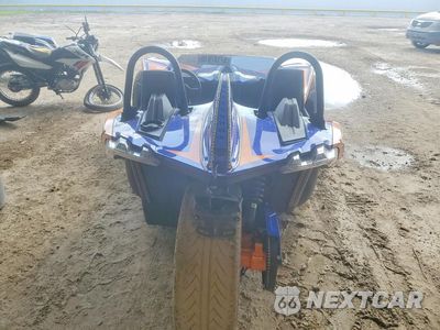 Czwarte zdjęcie samochodu z boku: 2021 POLARIS SLINGSHOT R VIN:57XAARHB9M8145578 - miniatura