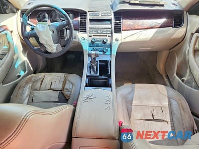 Zdjęcie 8 z 12 samochodu: 2011 FORD TAURUS VIN:1FAHP2FW9BG125729 - miniatura