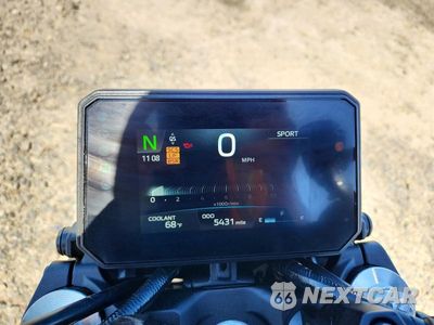 Zdjęcie 7 z 9 samochodu: 2025 YAMAHA MT09 VIN:JYARN94E0SA003069 - miniatura