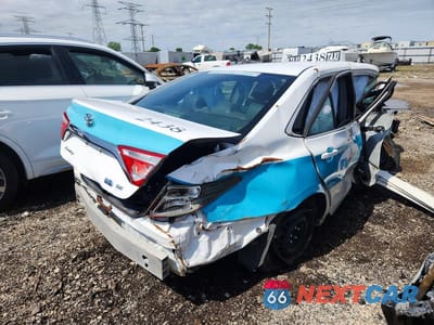 Trzecie zdjęcie samochodu z tyłu: 2016 TOYOTA CAMRY HYBRID LE VIN:4T1BD1FKXGU185393 - miniatura