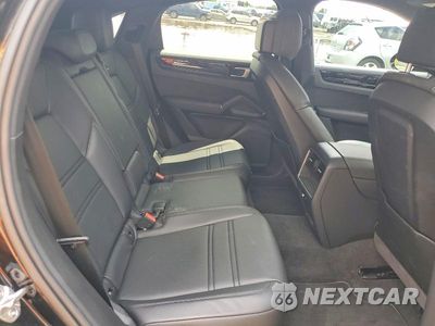Zdjęcie 11 z 13 samochodu: 2023 PORSCHE CAYENNE COUPE VIN:WP1BA2AY7PDA27610 - miniatura