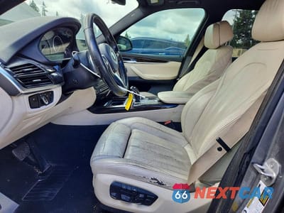 Zdjęcie 7 z 13 samochodu: 2017 BMW X5 SDRIVE35I VIN:5UXKR2C33H0U24380 - miniatura