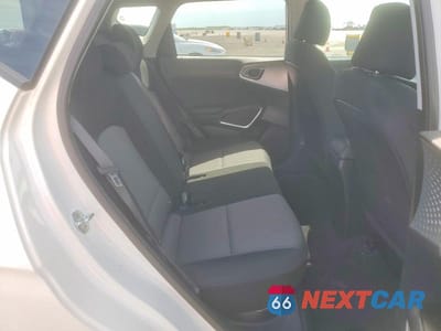 Zdjęcie 10 z 12 samochodu: 2022 KIA SOUL LX VIN:KNDJ23AU5N7836175 - miniatura