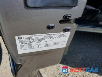 Zdjęcie 12 z 12 samochodu: 2001 GMC NEW SIERRA K1500 VIN:2GTEK19T911116936 - miniatura
