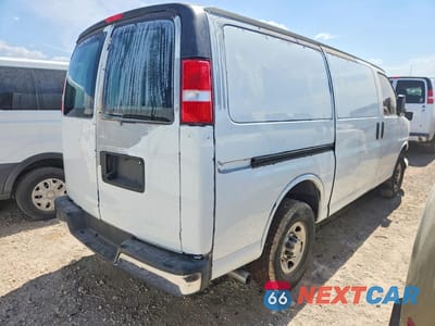 Trzecie zdjęcie samochodu z tyłu: 2022 CHEVROLET EXPRESS G2500 VIN:1GCWGAFP3N1184237 - miniatura