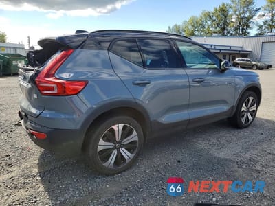 Trzecie zdjęcie samochodu z tyłu: 2023 VOLVO XC40 RECHARGE PLUS VIN:YV4ED3UW4P2958094 - miniatura