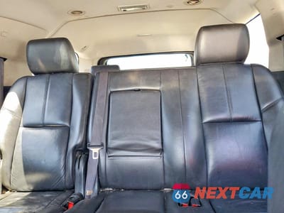 Zdjęcie 10 z 13 samochodu: 2011 CHEVROLET SUBURBAN C1500 LT VIN:1GNSCJE05BR359736 - miniatura