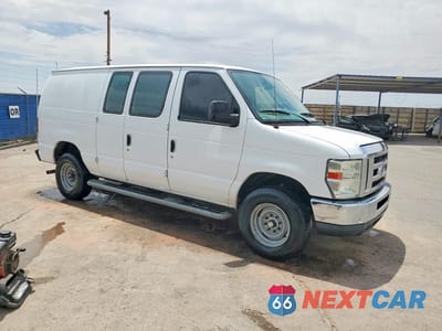 Czwarte zdjęcie samochodu z boku: 2013 FORD ECONOLINE E250 VAN VIN:1FTNE2EW2DDA54172 - miniatura