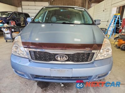 Piąte zdjęcie samochodu w środku: 2012 KIA SEDONA LX VIN:KNDMG4C76C6456387 - miniatura