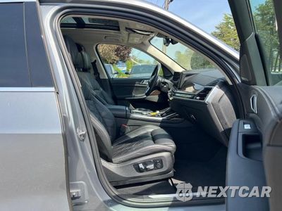 Piąte zdjęcie samochodu w środku: 2024 BMW X7 XDRIVE40I VIN:5UX23EM00R9S52720 - miniatura