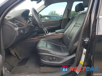 Zdjęcie 7 z 13 samochodu: 2007 BMW X5 4.8I VIN:5UXFE83537LZ43170 - miniatura