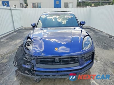 Piąte zdjęcie samochodu w środku: 2024 PORSCHE MACAN S VIN:WP1AG2A58RLB36764 - miniatura
