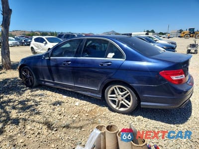 Drugie zdjęcie samochodu z przodu: 2013 MERCEDES-BENZ C 350 VIN:WDDGF5HB4DG105109 - miniatura