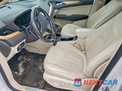 Zdjęcie 7 z 13 samochodu: 2015 LINCOLN MKC VIN:5LMCJ2A94FUJ36421 - miniatura