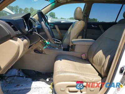 Zdjęcie 7 z 13 samochodu: 2010 TOYOTA HIGHLANDER HYBRID LIMITED VIN:JTEJW3EHXA2044625 - miniatura