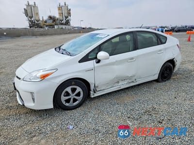 2014 TOYOTA PRIUS THREE JTDKN3DU7E1744110 - główne zdjęcie licytacji z USA - miniatura