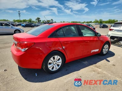 Trzecie zdjęcie samochodu z tyłu: 2015 CHEVROLET CRUZE LS VIN:1G1PA5SG0F7179538 - miniatura