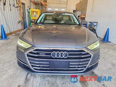 Piąte zdjęcie samochodu w środku: 2019 AUDI A8 L VIN:WAU8DAF89KN010930 - miniatura