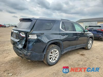 Trzecie zdjęcie samochodu z tyłu: 2018 CHEVROLET TRAVERSE LT VIN:1GNEVGKW4JJ138919 - miniatura