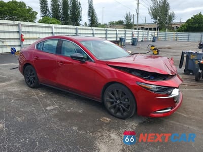 Czwarte zdjęcie samochodu z boku: 2021 MAZDA 3 PREMIUM PLUS VIN:3MZBPBEY7MM254478 - miniatura