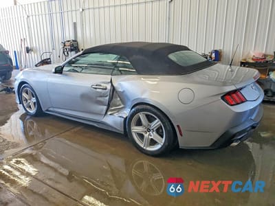Drugie zdjęcie samochodu z przodu: 2026 FORD MUSTANG VIN:1FAGP8UH9T5108901 - miniatura