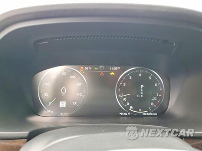 Zdjęcie 9 z 12 samochodu: 2018 VOLVO S90 T5 MOMENTUM VIN:LVY102MK5JP056383 - miniatura