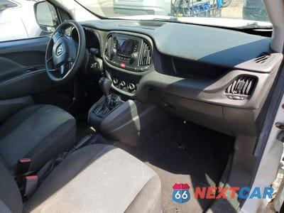 Zdjęcie 8 z 13 samochodu: 2016 RAM PROMASTER CITY VIN:ZFBERFAT0G6B68175 - miniatura