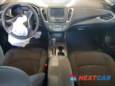 Zdjęcie 8 z 13 samochodu: 2018 CHEVROLET MALIBU LT VIN:1G1ZD5ST3JF219655 - miniatura